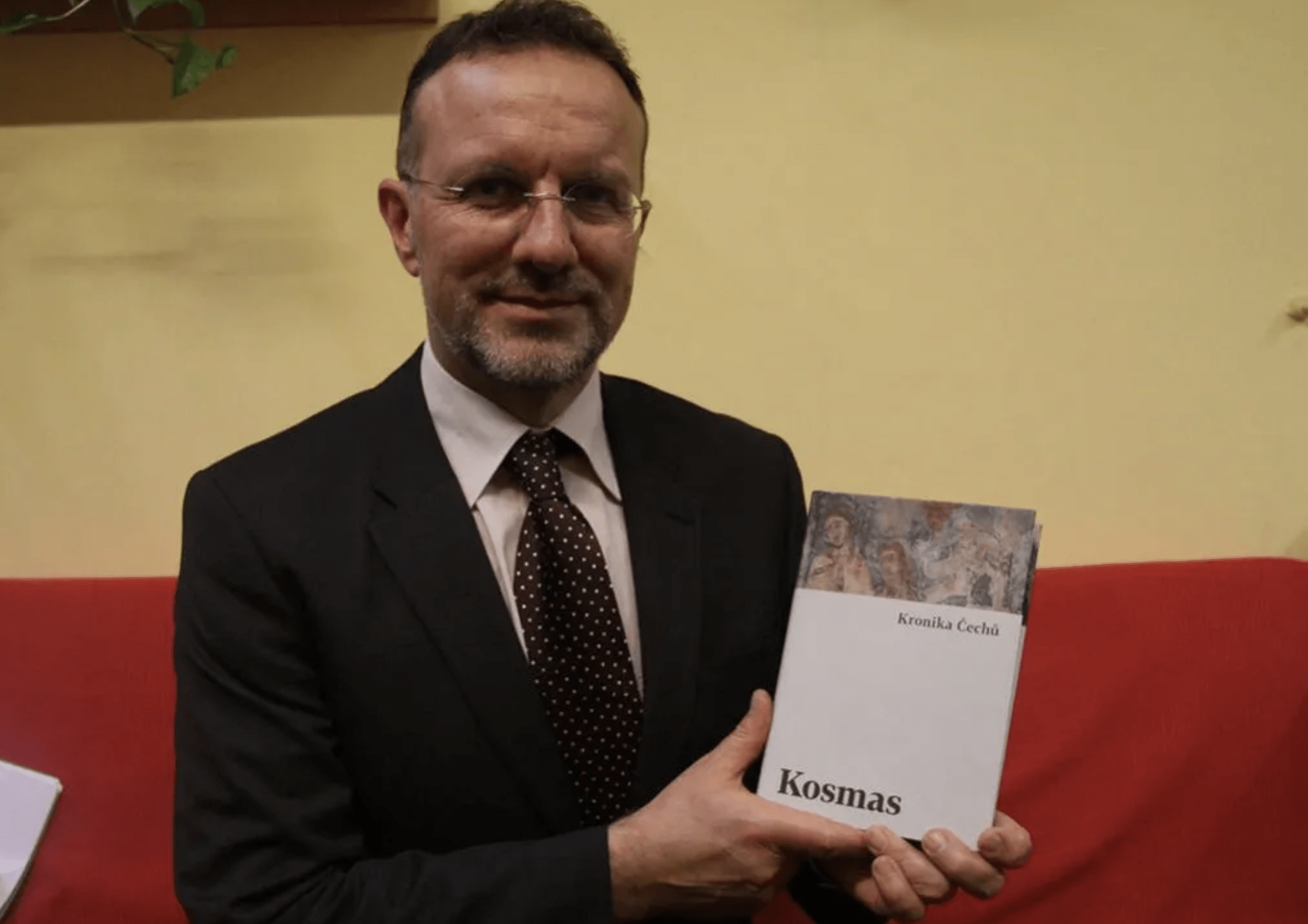 Na to, aby překládala z latiny, zatím umělá inteligence nestačí, říká bohemista a latiník Ondřej Koupil. Snímek autorka